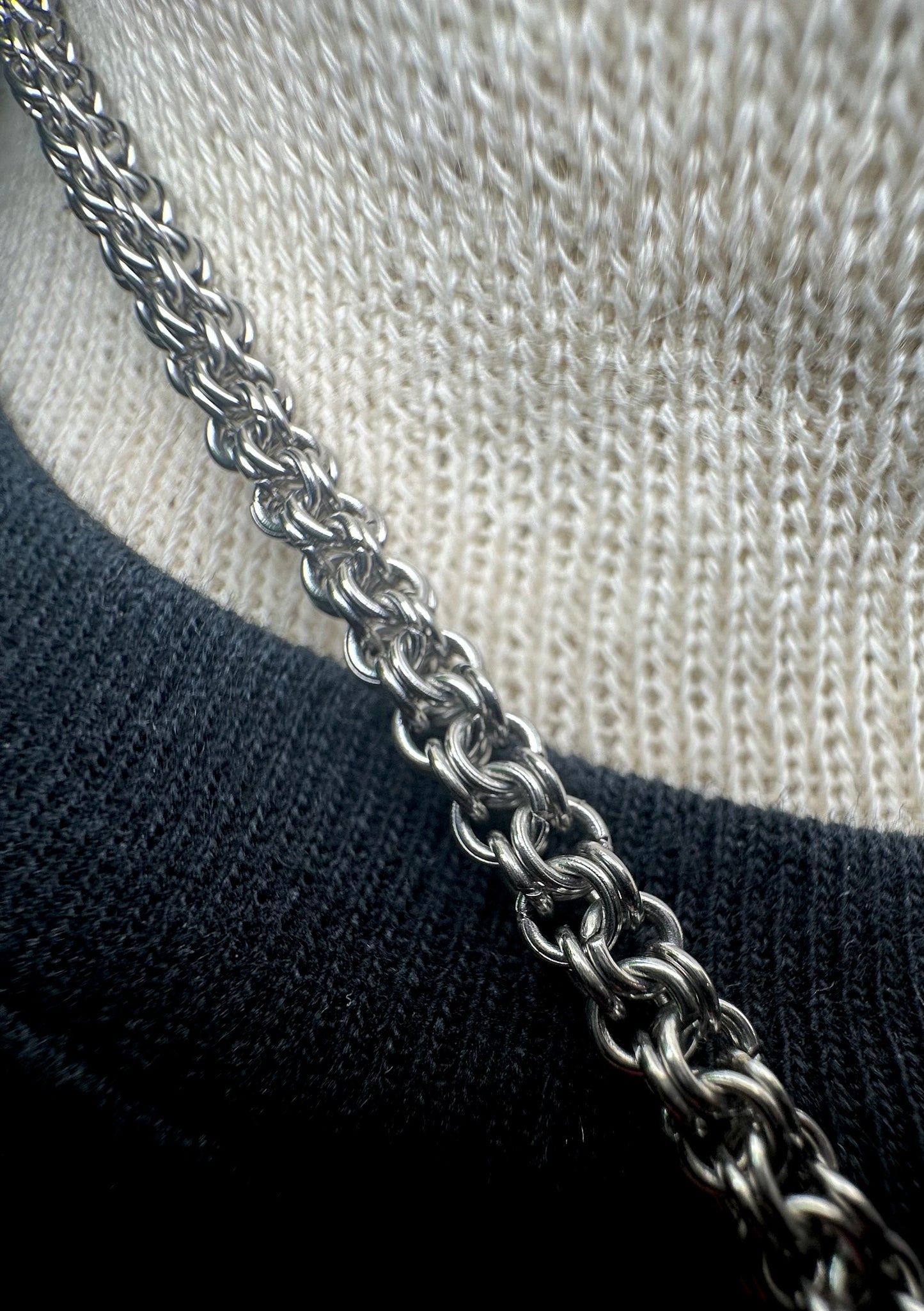 Roundmail Eagle Chain w/ Triskelion Pendant