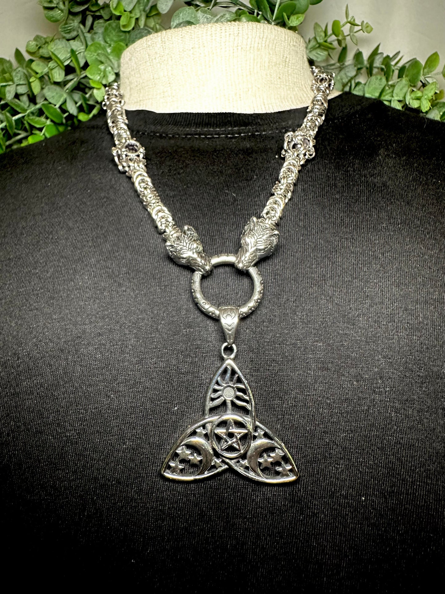 Cage Chain With Triquetra Pendant