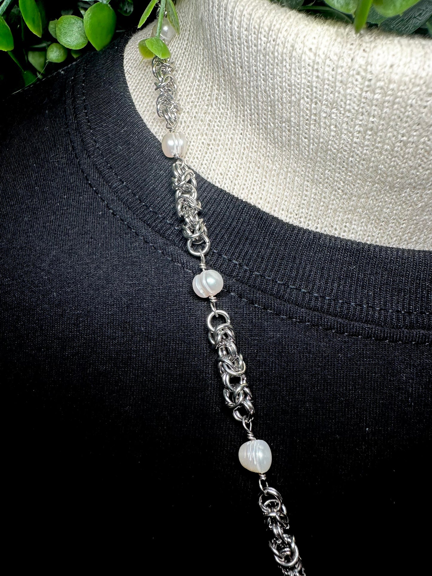 Chain With Feather Pendant