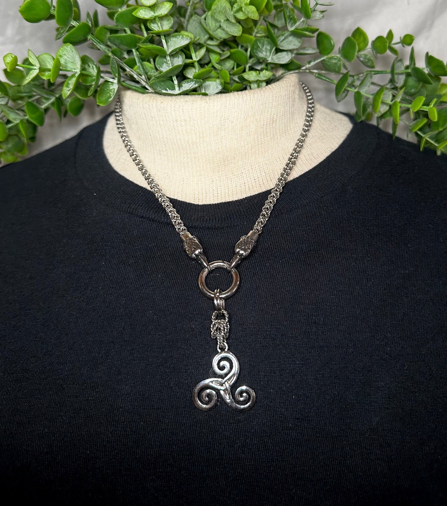 Roundmail Eagle Chain w/ Triskelion Pendant