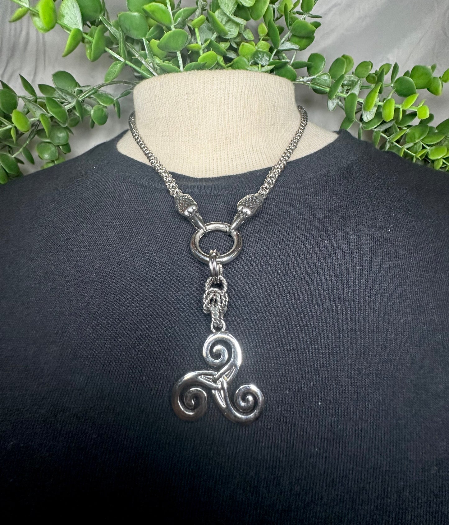 Roundmail Eagle Chain w/ Triskelion Pendant