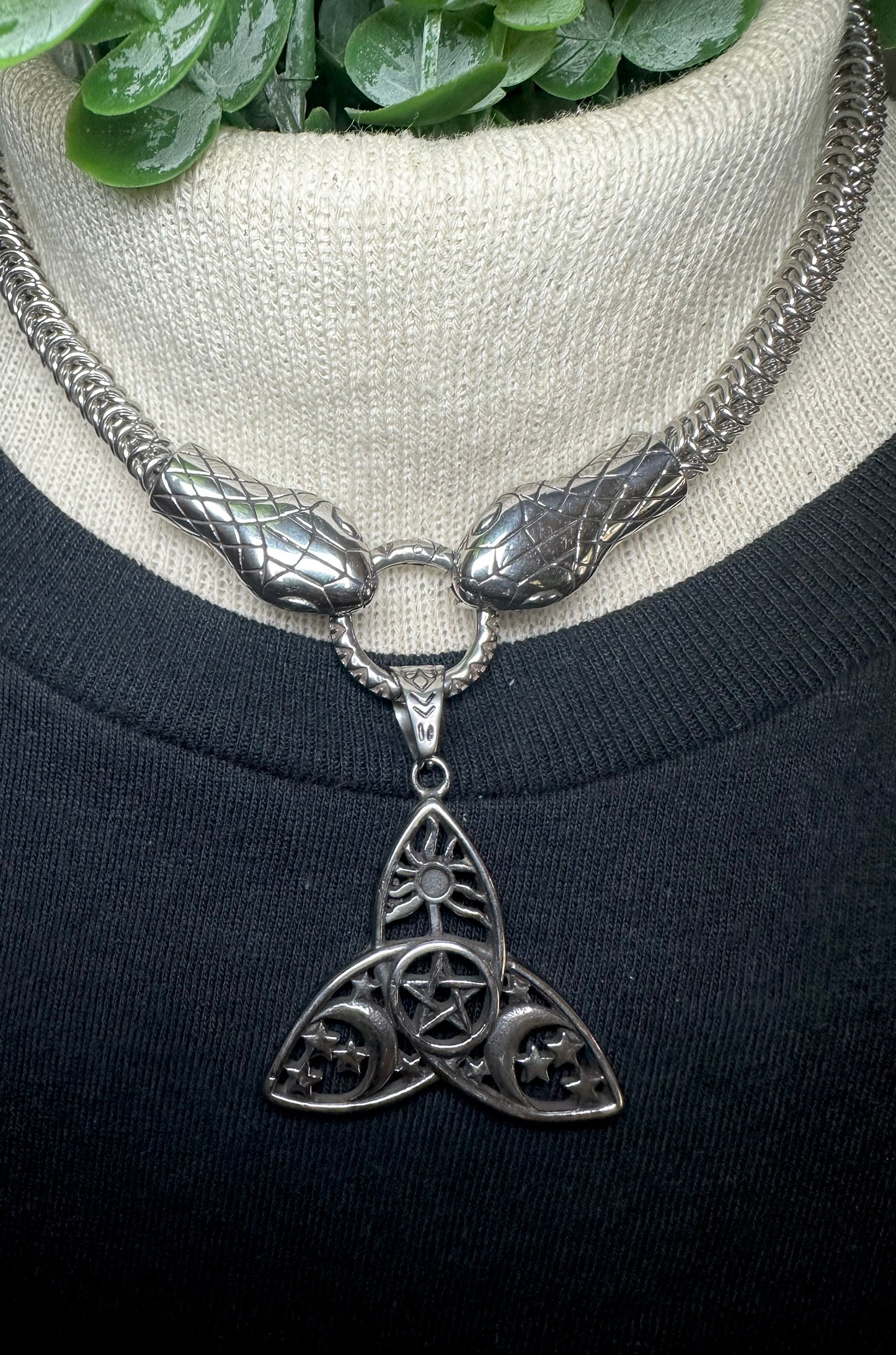 Box Chain Choker w/ Triquetra Pendant