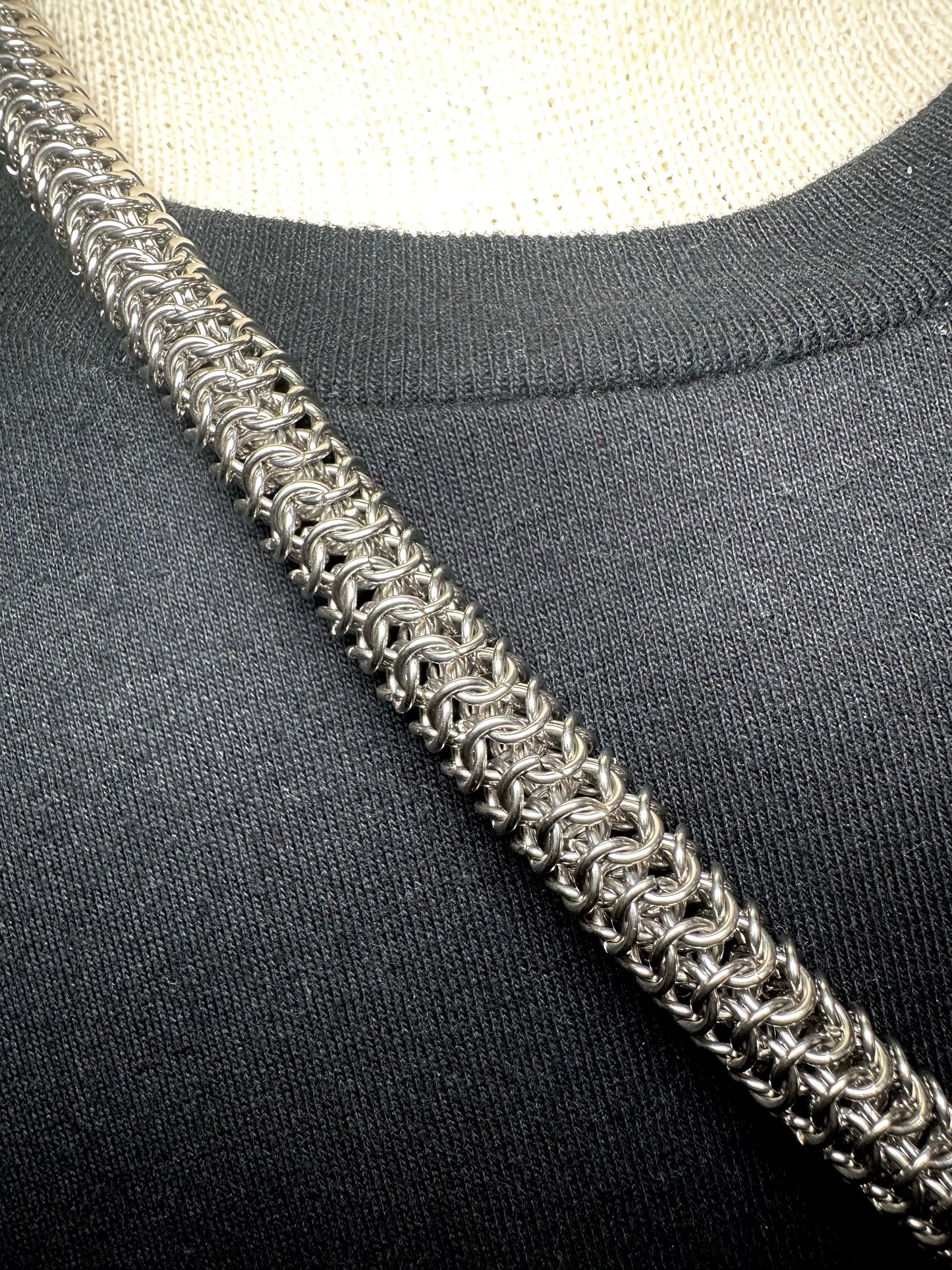 XL Inverted Roundmail Chain w/ Chainmail Banner & Axe Pendant
